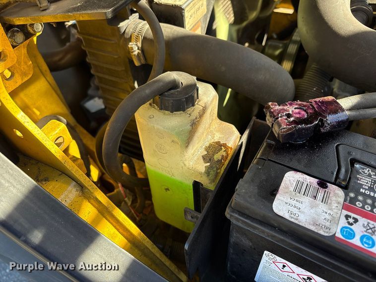 image for item ET8691 2019 Yale GLP040 forklift