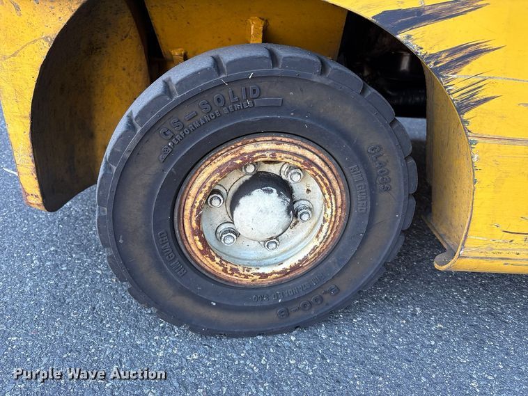 image for item ET8691 2019 Yale GLP040 forklift