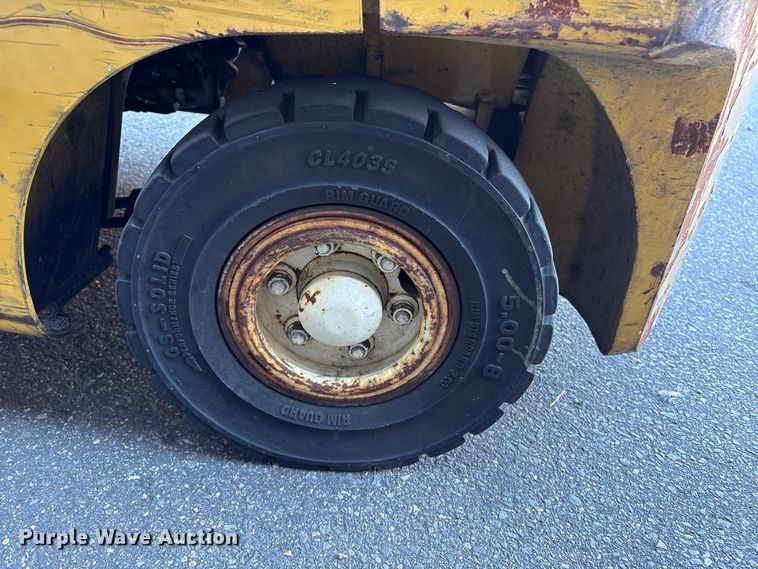 image for item ET8691 2019 Yale GLP040 forklift