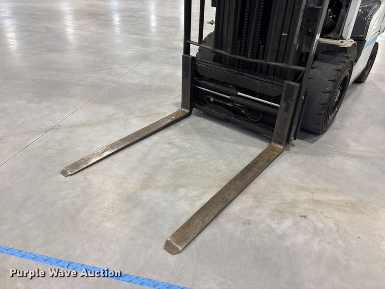 image for item ET8692 2016 Unicarrier 60 forklift