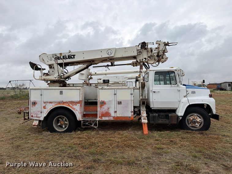 image for item EU5912 1980 Ford 7000 digger derrick truck