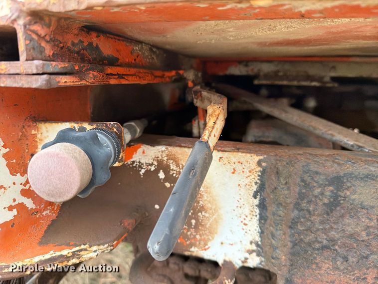 image for item EU5912 1980 Ford 7000 digger derrick truck