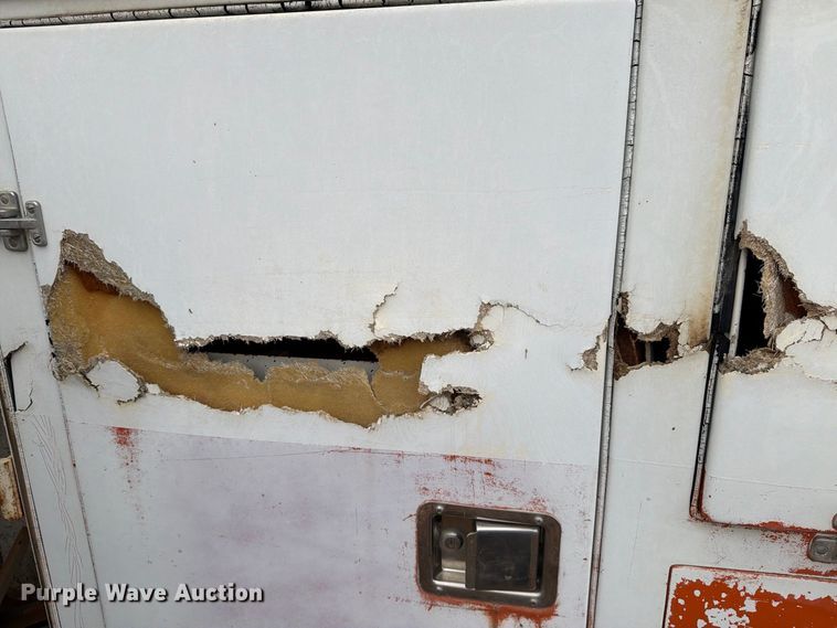 image for item EU5912 1980 Ford 7000 digger derrick truck