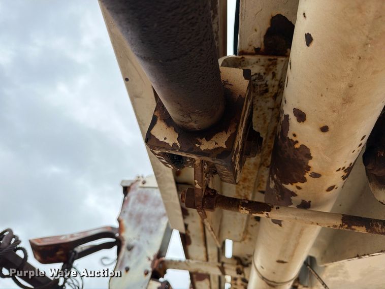 image for item EU5912 1980 Ford 7000 digger derrick truck