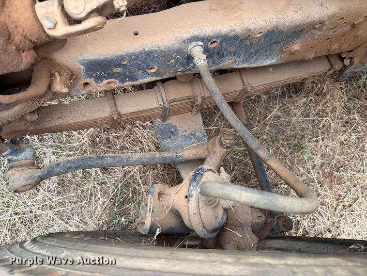 image for item EU5912 1980 Ford 7000 digger derrick truck