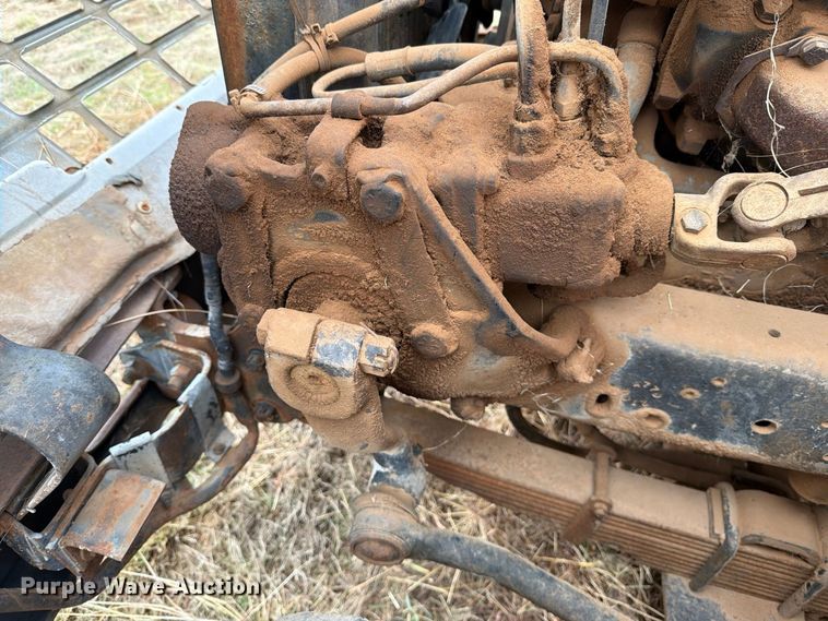 image for item EU5912 1980 Ford 7000 digger derrick truck