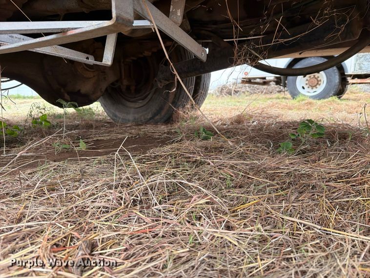 image for item EU5912 1980 Ford 7000 digger derrick truck