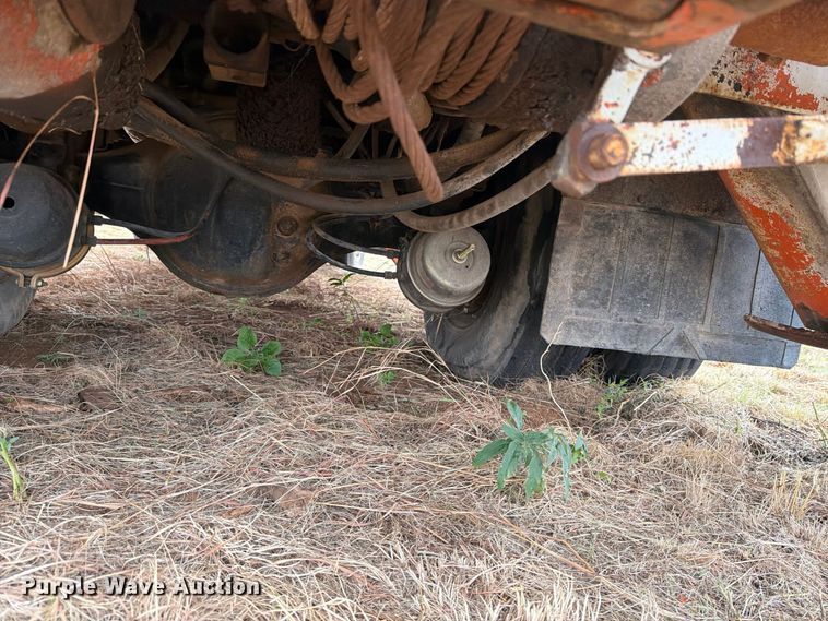 image for item EU5912 1980 Ford 7000 digger derrick truck