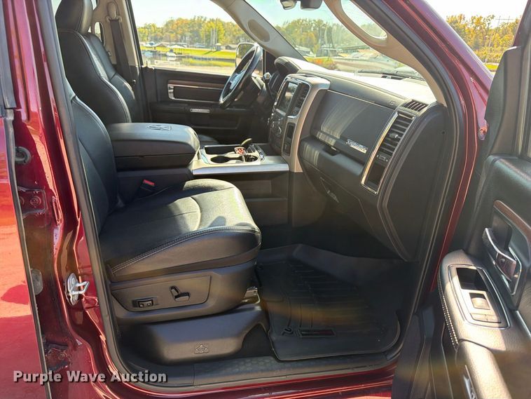 image for item EV7001 2018 RAM 2500 Heavy Duty Crew Cab pickup truck