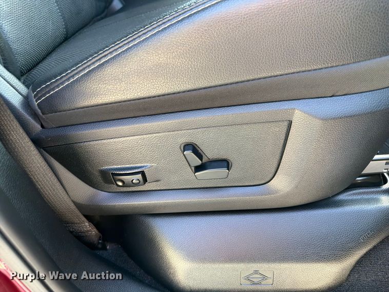 image for item EV7001 2018 RAM 2500 Heavy Duty Crew Cab pickup truck