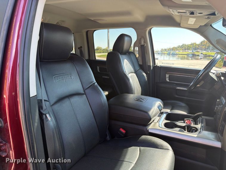 image for item EV7001 2018 RAM 2500 Heavy Duty Crew Cab pickup truck