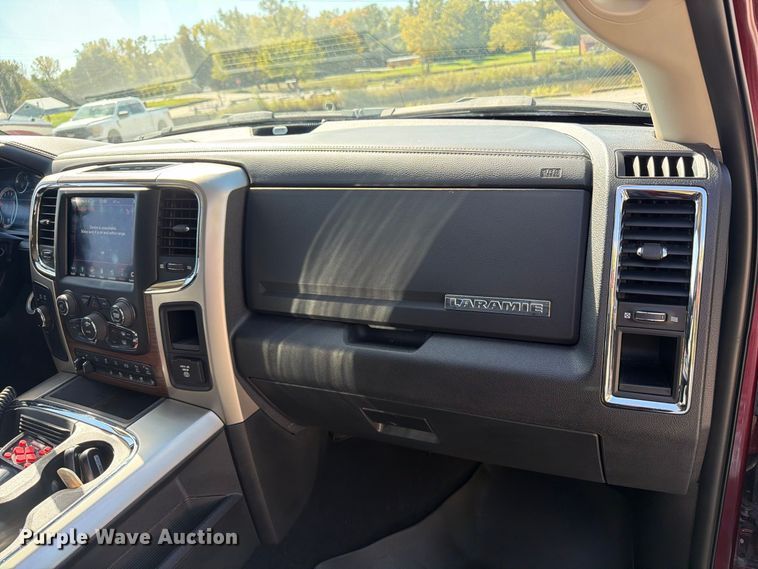 image for item EV7001 2018 RAM 2500 Heavy Duty Crew Cab pickup truck
