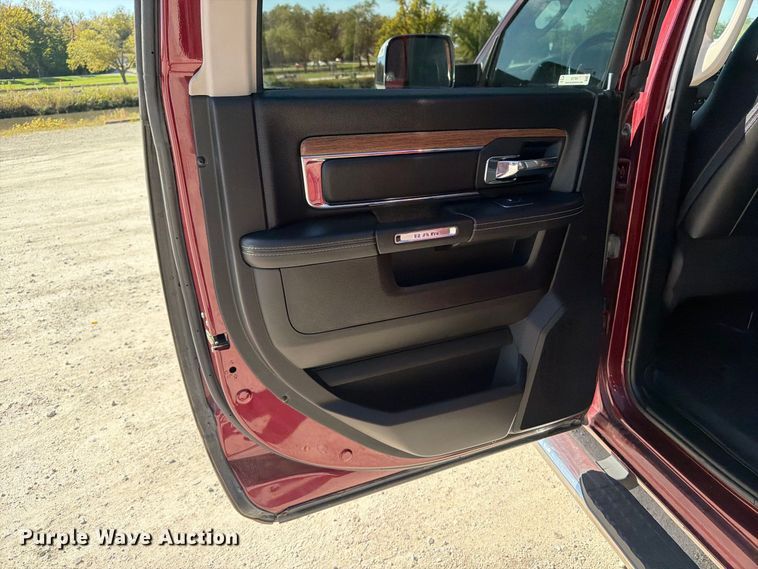 image for item EV7001 2018 RAM 2500 Heavy Duty Crew Cab pickup truck