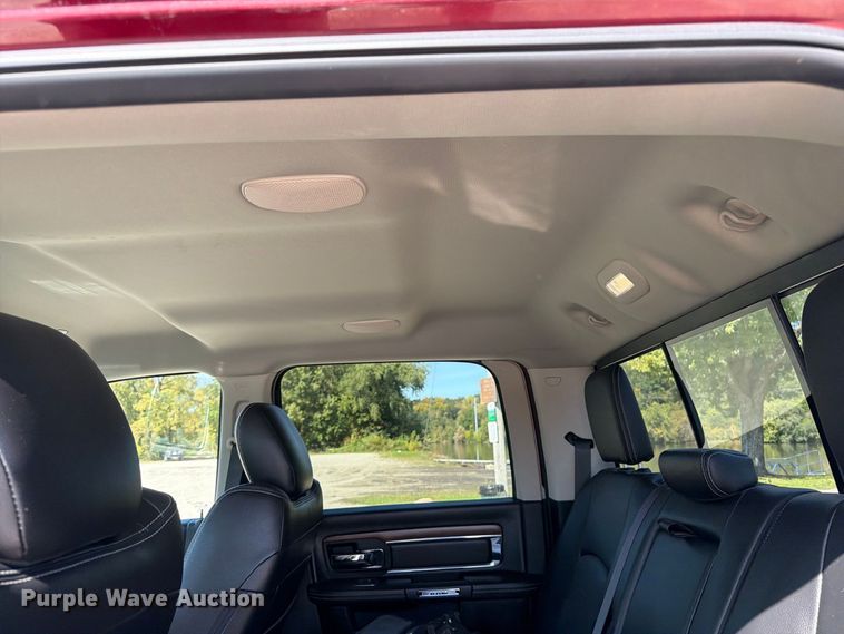 image for item EV7001 2018 RAM 2500 Heavy Duty Crew Cab pickup truck