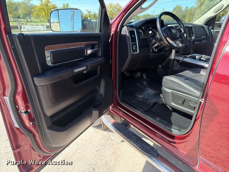 image for item EV7001 2018 RAM 2500 Heavy Duty Crew Cab pickup truck