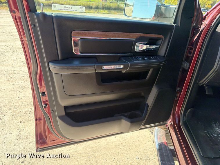 image for item EV7001 2018 RAM 2500 Heavy Duty Crew Cab pickup truck