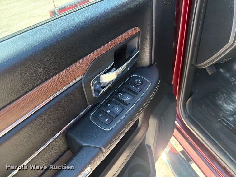 image for item EV7001 2018 RAM 2500 Heavy Duty Crew Cab pickup truck