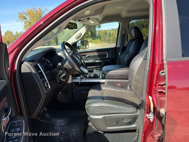 image for item EV7001 2018 RAM 2500 Heavy Duty Crew Cab pickup truck