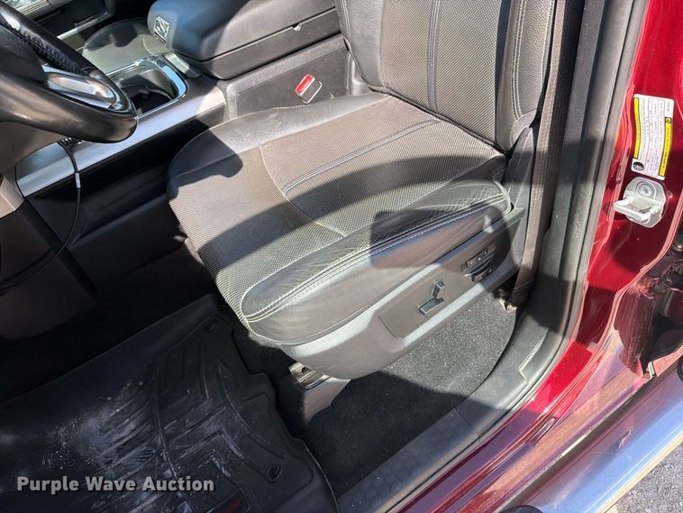 image for item EV7001 2018 RAM 2500 Heavy Duty Crew Cab pickup truck