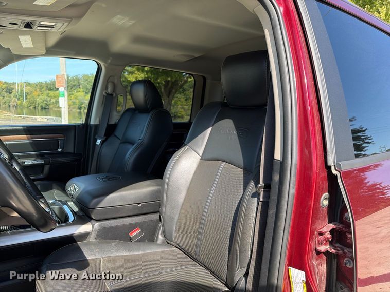 image for item EV7001 2018 RAM 2500 Heavy Duty Crew Cab pickup truck