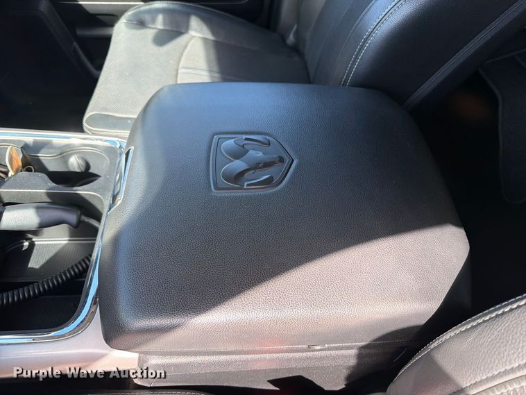 image for item EV7001 2018 RAM 2500 Heavy Duty Crew Cab pickup truck