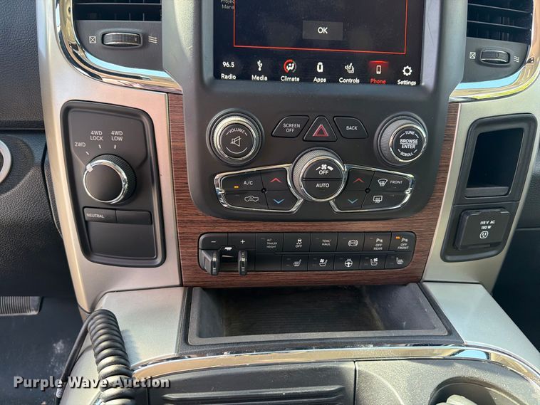 image for item EV7001 2018 RAM 2500 Heavy Duty Crew Cab pickup truck