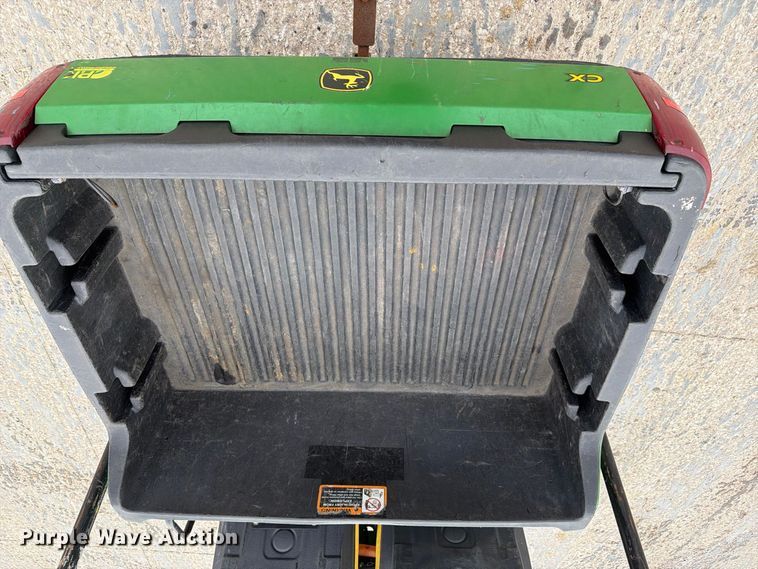 image for item EV7015 John Deere Gator CX utility vehicle