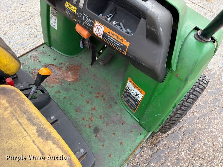 image for item EV7015 John Deere Gator CX utility vehicle