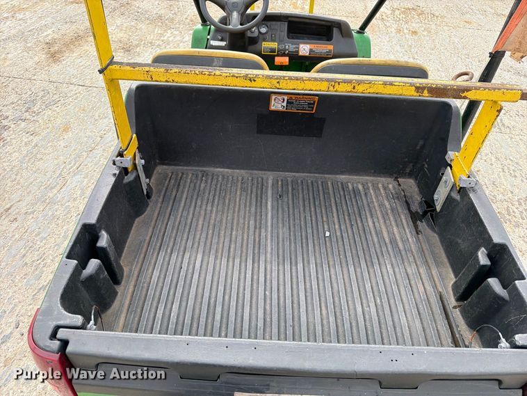 image for item EV7016 John Deere Gator CX utility vehicle