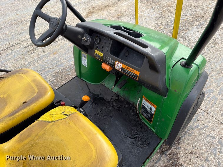 image for item EV7016 John Deere Gator CX utility vehicle