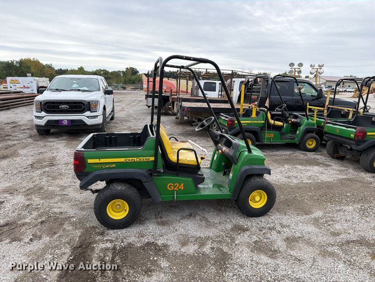 image for item EV7017 John Deere Gator CX utility vehicle