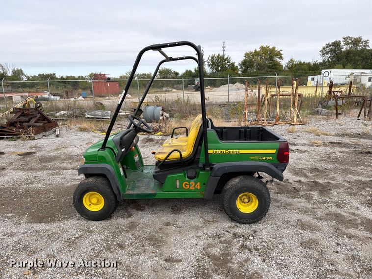image for item EV7017 John Deere Gator CX utility vehicle