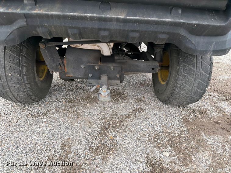image for item EV7017 John Deere Gator CX utility vehicle