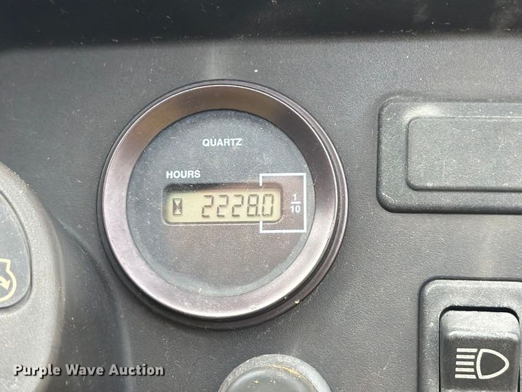 image for item EV7017 John Deere Gator CX utility vehicle