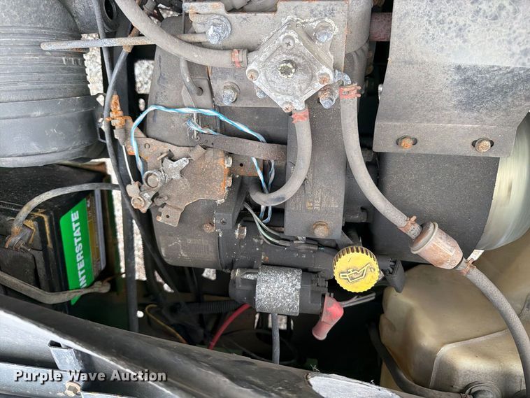 image for item EV7017 John Deere Gator CX utility vehicle