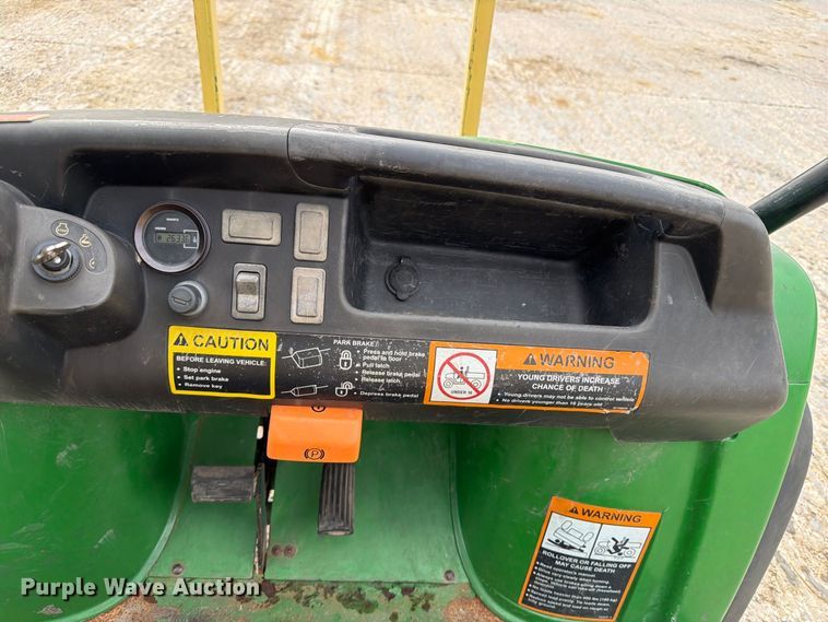 image for item EV7018 John Deere Gator CX utility vehicle