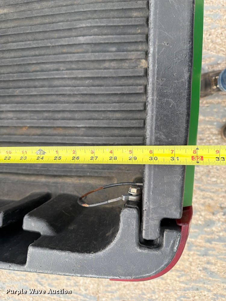 image for item EV7018 John Deere Gator CX utility vehicle