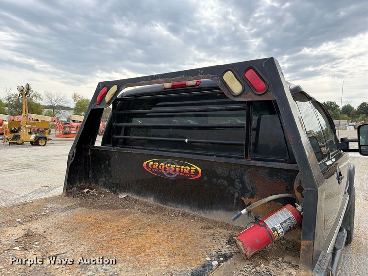 image for item EV7019 2006 GMC Sierra 2500HD Ext. Cab dump flatbed pickup truck
