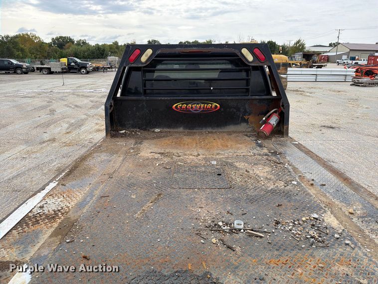 image for item EV7019 2006 GMC Sierra 2500HD Ext. Cab dump flatbed pickup truck
