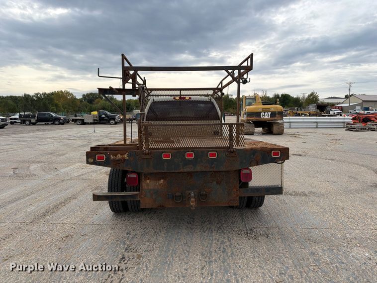 image for item EV7020 2012 GMC Sierra 3500HD Crew Cab flatbed pickup truck