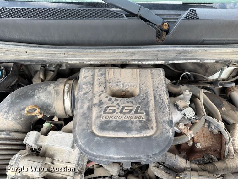 image for item EV7020 2012 GMC Sierra 3500HD Crew Cab flatbed pickup truck
