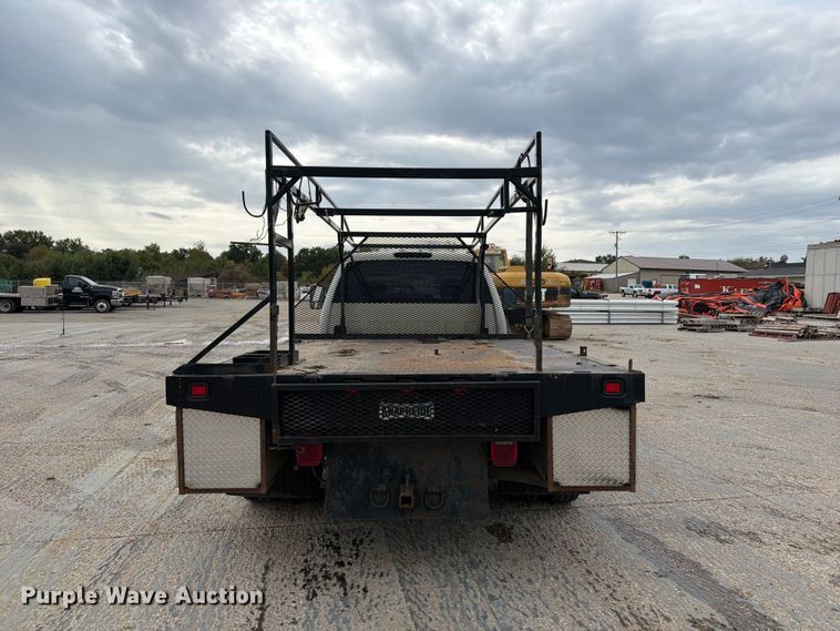 image for item EV7021 2013 GMC Sierra 3500HD Crew Cab flatbed pickup truck