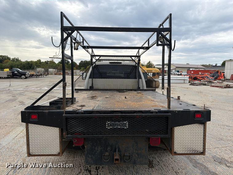 image for item EV7021 2013 GMC Sierra 3500HD Crew Cab flatbed pickup truck