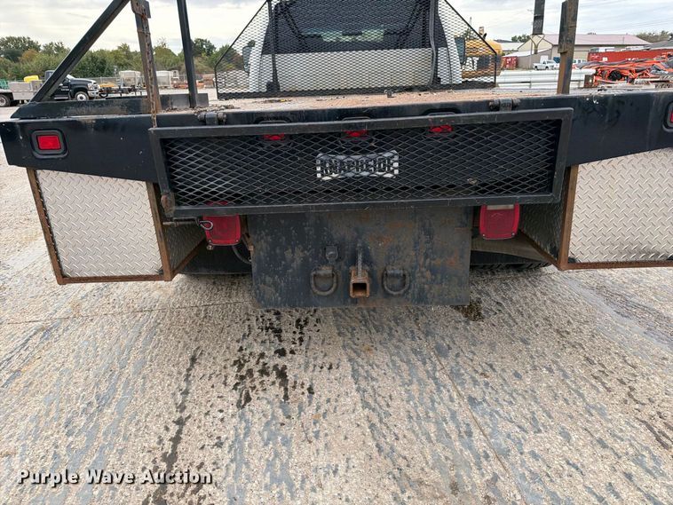 image for item EV7021 2013 GMC Sierra 3500HD Crew Cab flatbed pickup truck