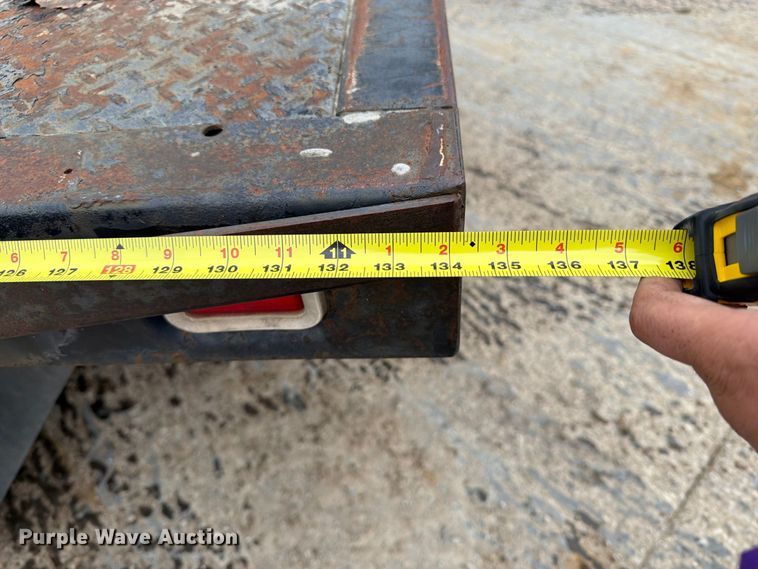 image for item EV7022 2009 Chevrolet Silverado 3500HD flatbed pickup truck