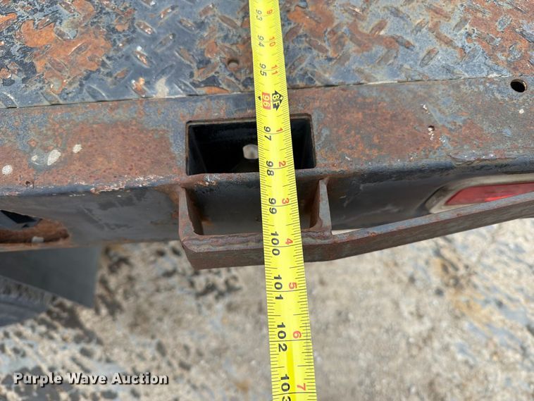 image for item EV7022 2009 Chevrolet Silverado 3500HD flatbed pickup truck