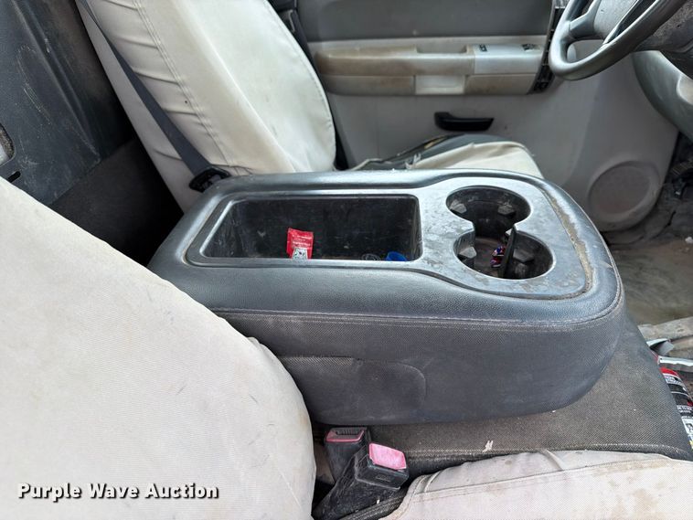 image for item EV7022 2009 Chevrolet Silverado 3500HD flatbed pickup truck