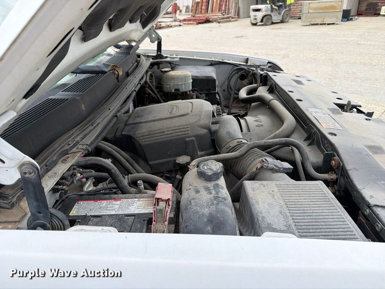 image for item EV7022 2009 Chevrolet Silverado 3500HD flatbed pickup truck