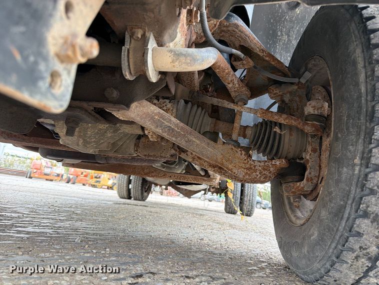 image for item EV7022 2009 Chevrolet Silverado 3500HD flatbed pickup truck