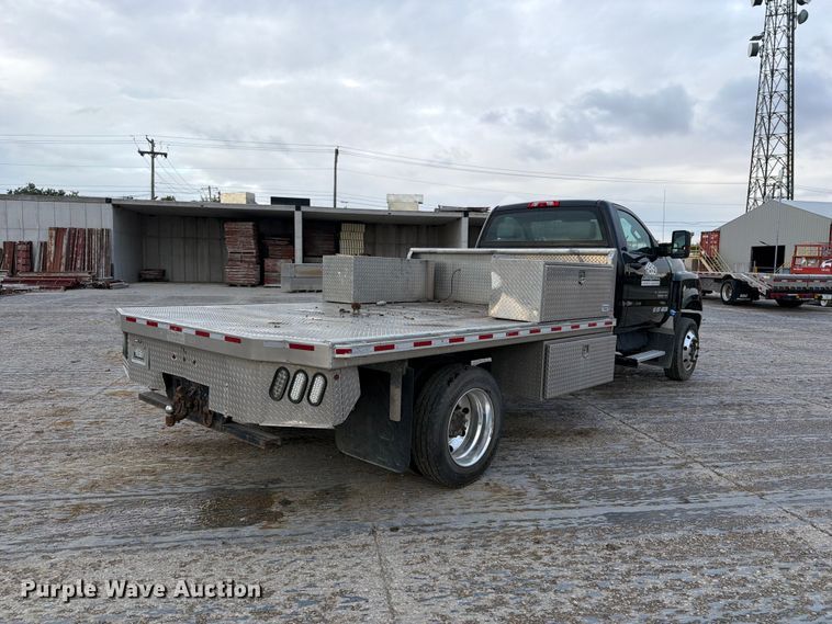 image for item EV7029 2021 Chevrolet Silverado 6500HD flatbed truck
